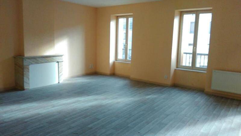 Appartement 3 pièces 64 m² · à Saint-Bonnet-le-Château · 64 m² · 400 €
