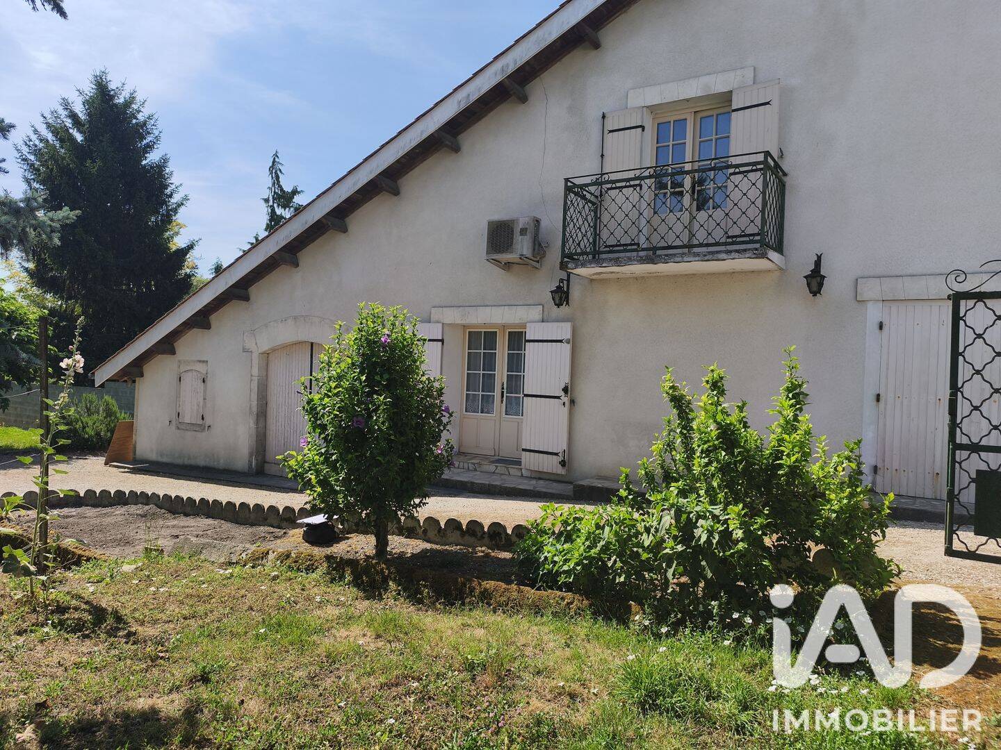 Maison 3 pièces 111 m² · à Salles-d'Angles · 111 m² · 157 500 €