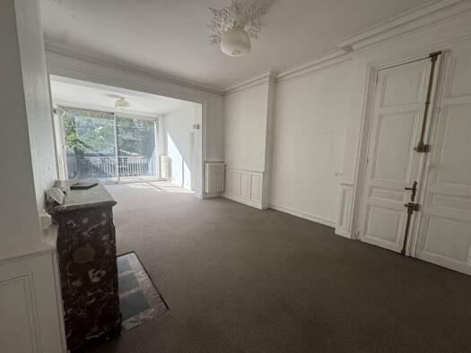 Espace bureau à louer 1 115 € 52 m² de bureaux divisible jusqu'à 52 m² La Fuye Velpeau Tours 37000