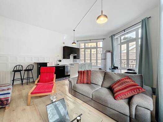 Appartement à louer 1 010 € 3 pièces 2 chambres 64,5 m² Étage 1/1 Flammarion Lyon 4ème arrondissement 69004