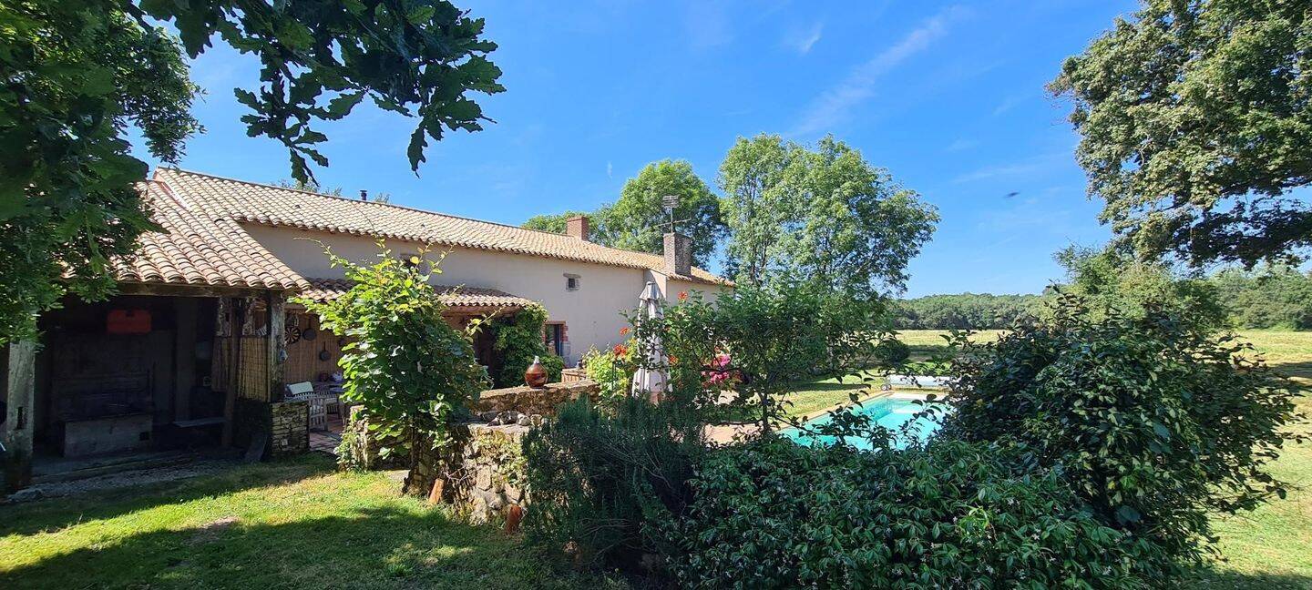 Maison 6 pièces 192 m² · à La Boissière-des-Landes · 192 m² · 620 000 €