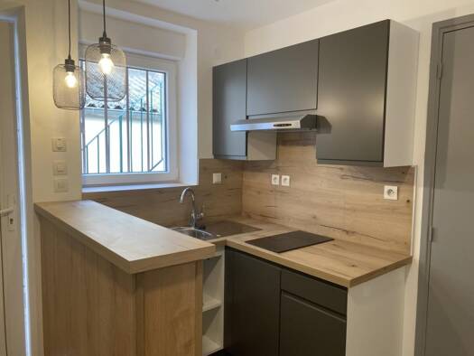 Appartement à louer 392 € 1 pièce 27 m² RDC/1 Saint Laurent-Molette Le Creusot 71200