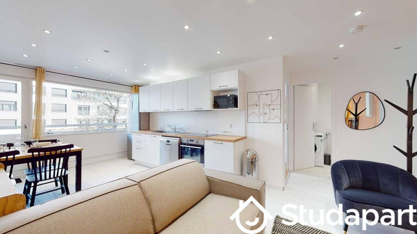 1 pièce 10 m² · à Noisy-le-Grand · 10 m² · 674 €