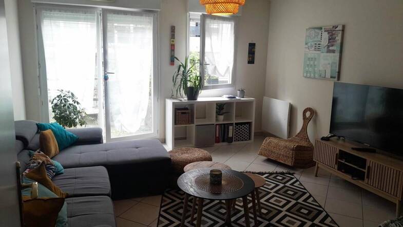 Appartement à louer 1 100 € 2 pièces 1 chambre 45 m² 2ème étage Centre L'Haÿ-les-Roses 94240