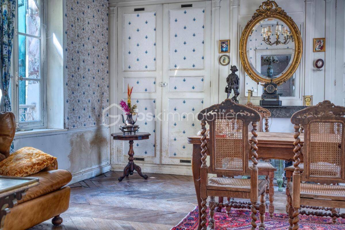 Maison 5 pièces 139 m² · à Saint-Jean-les-Deux-Jumeaux · 138,8 m² · 185 000 €