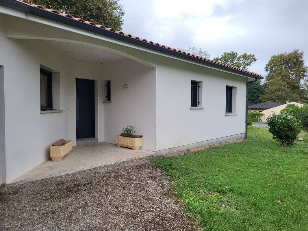 Maison 4 pièces 110 m² · à Pouydesseaux · 109,7 m² · 990 €/mois