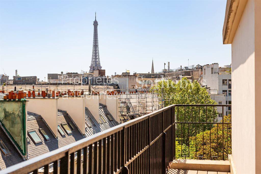 Appartement 4 pièces 92 m² · à Paris 8ème Arrondissement · 92 m² · 1 985 000 €