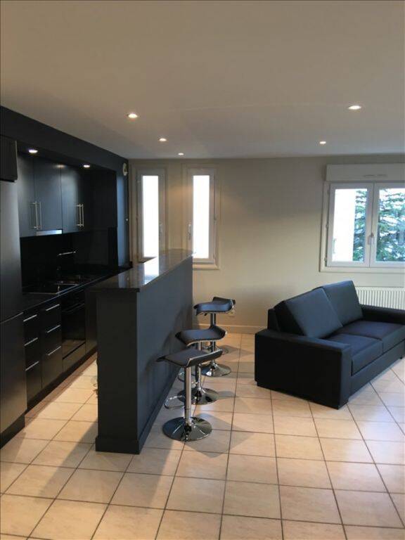 Appartement 3 pièces 70 m² · à Écully · 70 m² · 1 246 €