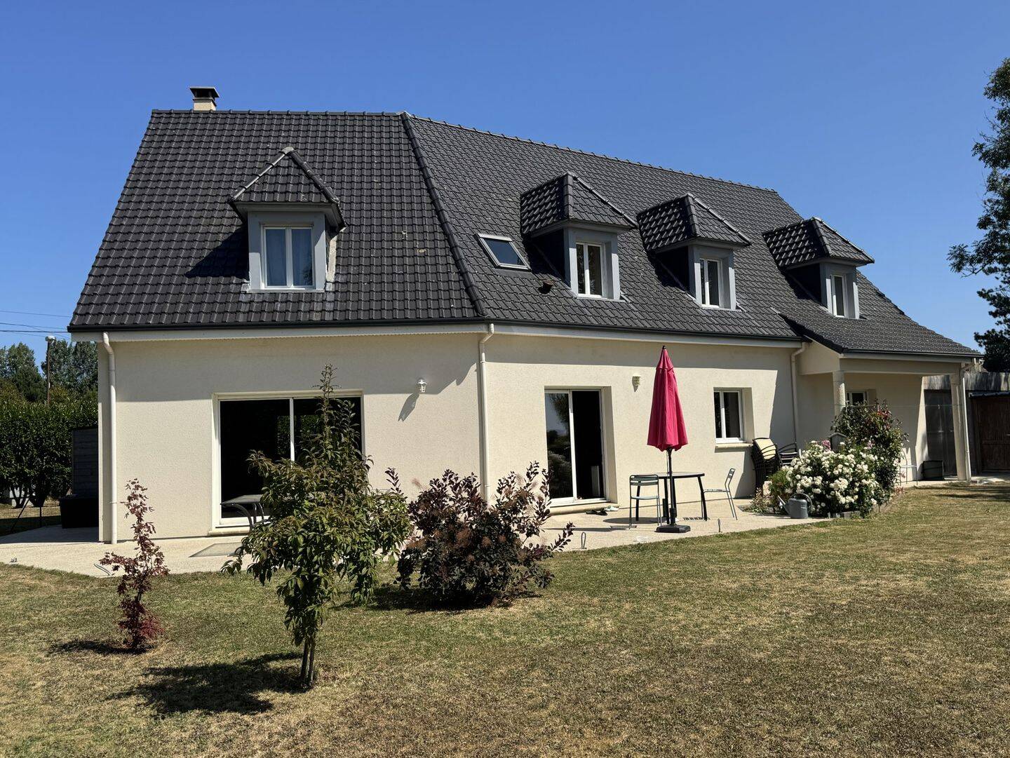 Maison 10 pièces 217 m² · à Saint-Pierre-en-Port · 217 m² · 399 000 €