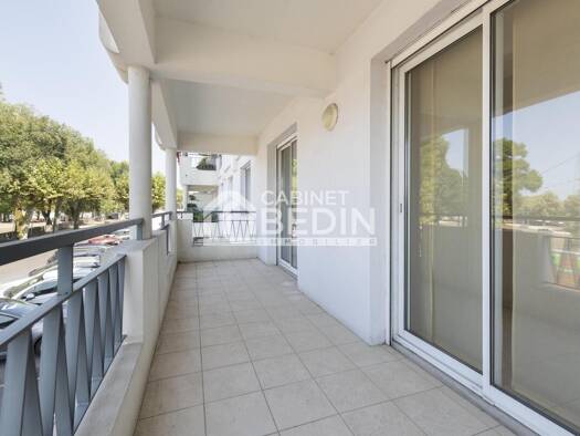 Appartement à vendre 362 000 € 3 pièces 2 chambres 77 m² Étage 1/4 Centre Ville Dax 40100