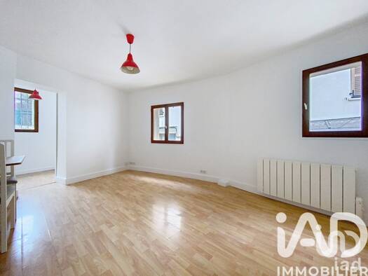 Appartement à vendre 145 600 € 1 pièce 28,6 m² Étage 1/2 Hôtel de Ville Saint-Cyr-l'École 78210