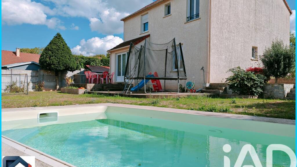 Maison à vendre 279 900 € 6 pièces 5 chambres 140 m² 660 m² de terrain Val d'Auron Bourges 18000