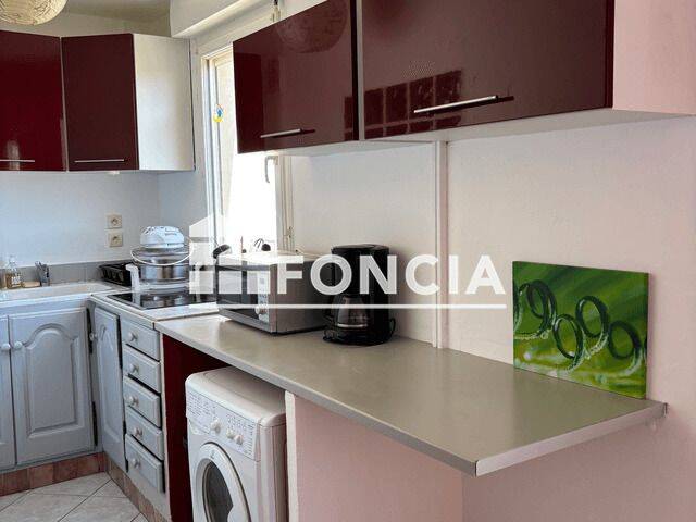 Appartement 2 pièces 34 m² · à Port-Saint-Louis-du-Rhône · 33,7 m² · 550 €