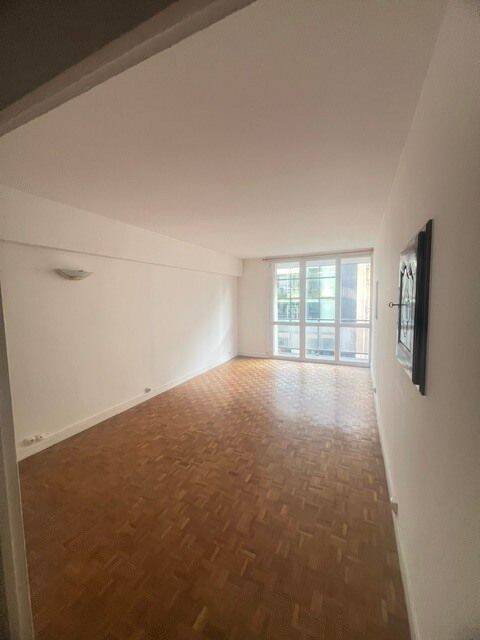 Appartement 4 pièces 94 m² · à Paris 15ème Arrondissement · 94 m² · 3 200 €/mois