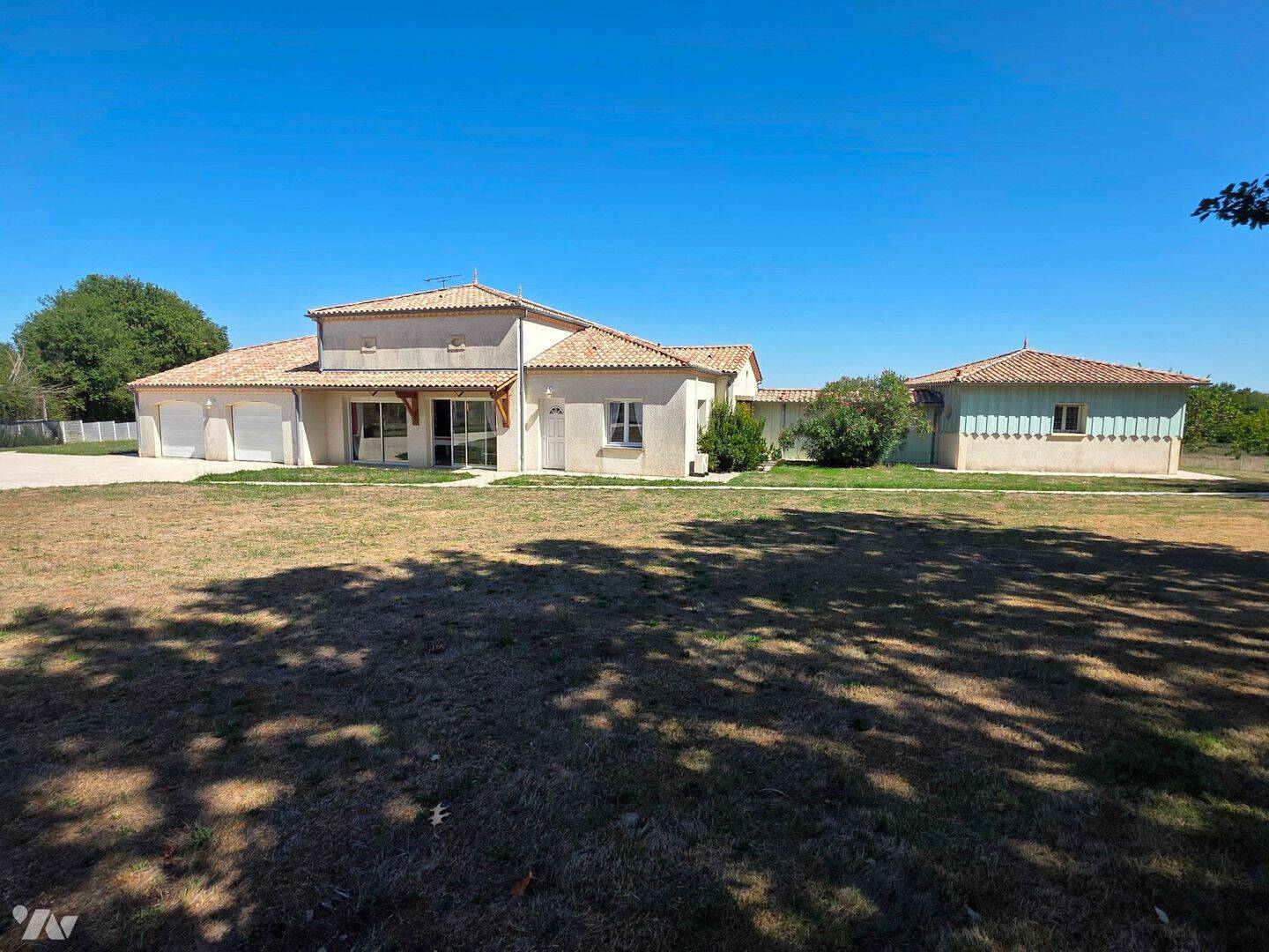 Maison 7 pièces 227 m² · à Bouglon · 227 m² · 449 350 €
