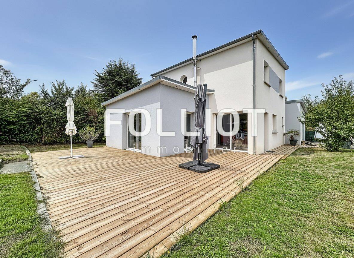 Maison 6 pièces 120 m² · à Saint-Planchers · 120 m² · 429 000 €