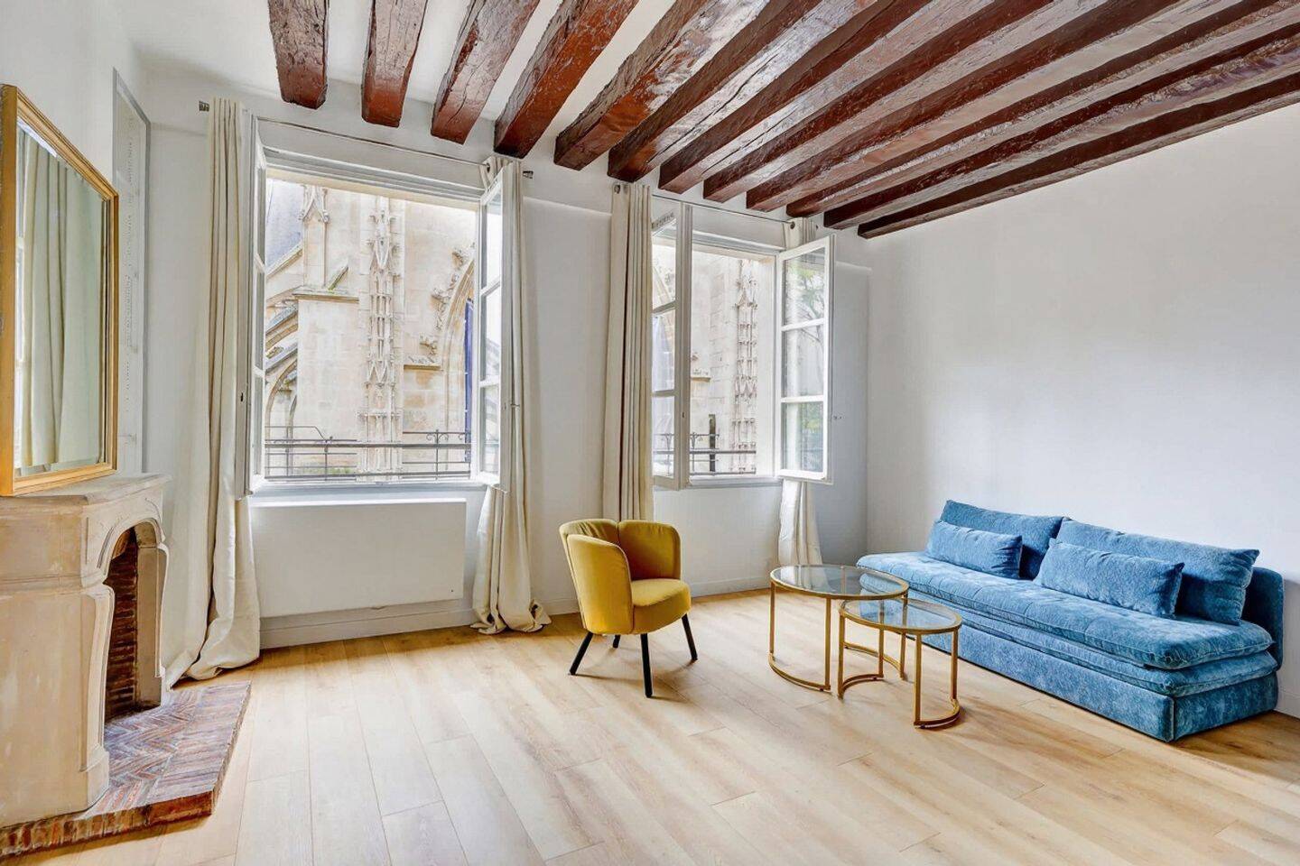 Appartement 2 pièces 43 m² · à Paris 4ème Arrondissement · 43 m² · 3 180 €/mois