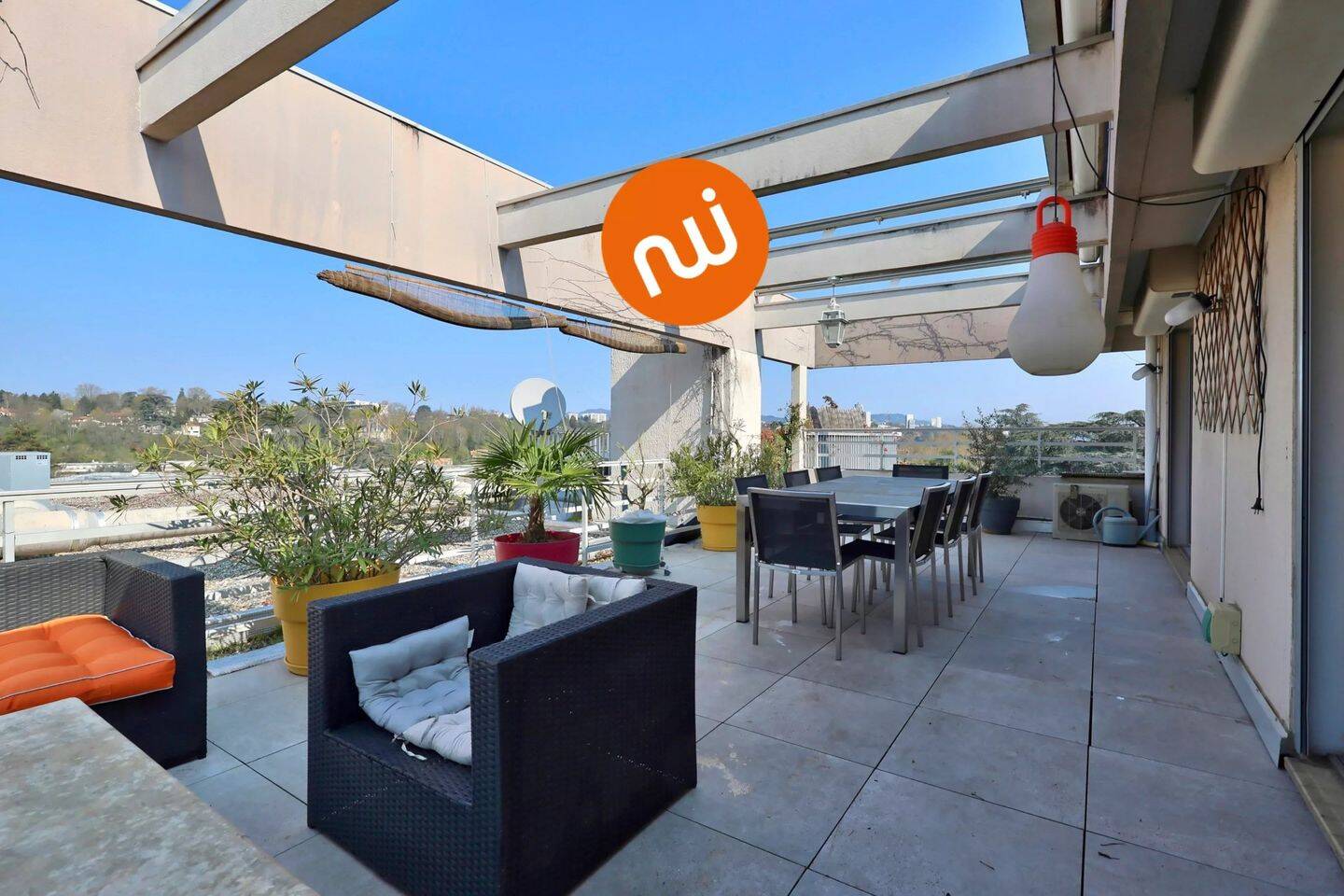 Appartement 5 pièces 143 m² · à Tassin-la-Demi-Lune · 143 m² · 575 000 €