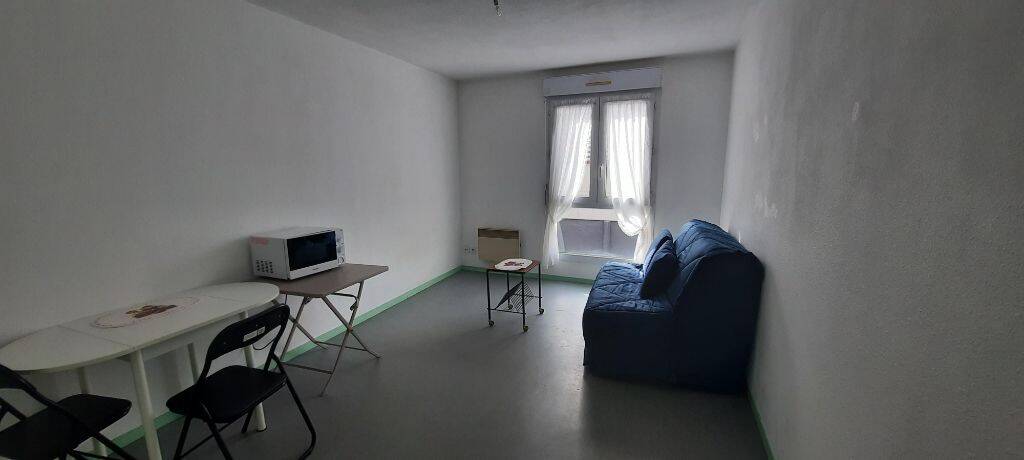 Appartement 1 pièce 24 m² · à Laval · 23,8 m² · 327 €/mois