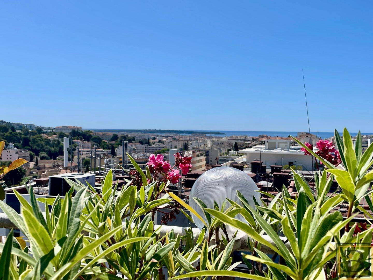 Appartement 3 pièces 102 m² · à Le Cannet · 102 m² · 499 000 €