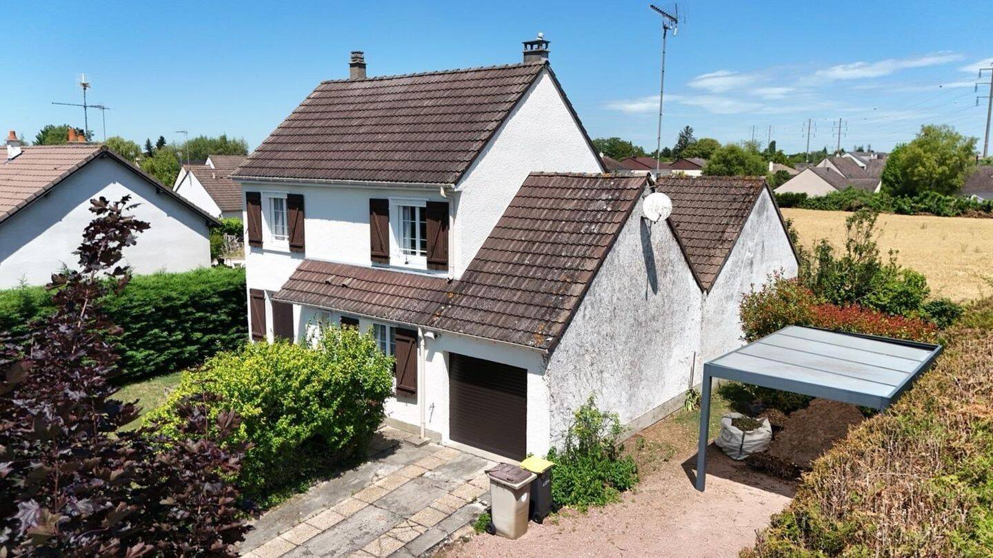 Maison 5 pièces 104 m² · à Villemandeur · 104 m² · 165 000 €