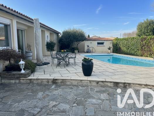 Maison à vendre 399 000 € 5 pièces 3 chambres 120 m² 484 m² de terrain Caissargues 30132
