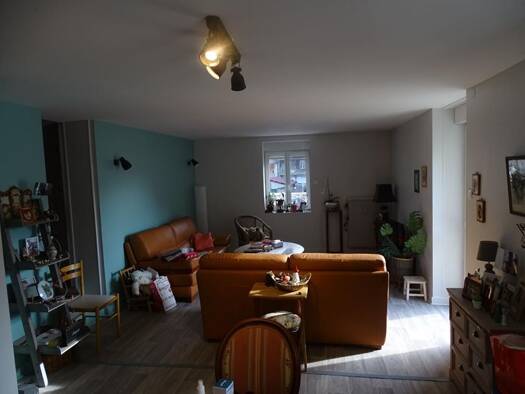 Appartement à vendre 90 000 € 4 pièces 3 chambres 117,4 m² Étage 2/2 Moirans-en-Montagne 39260