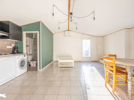 Maison de plain-pied à vendre 200 336 € 4 pièces 2 chambres 75 m² 80 m² de terrain Salles-sur-Mer 17220