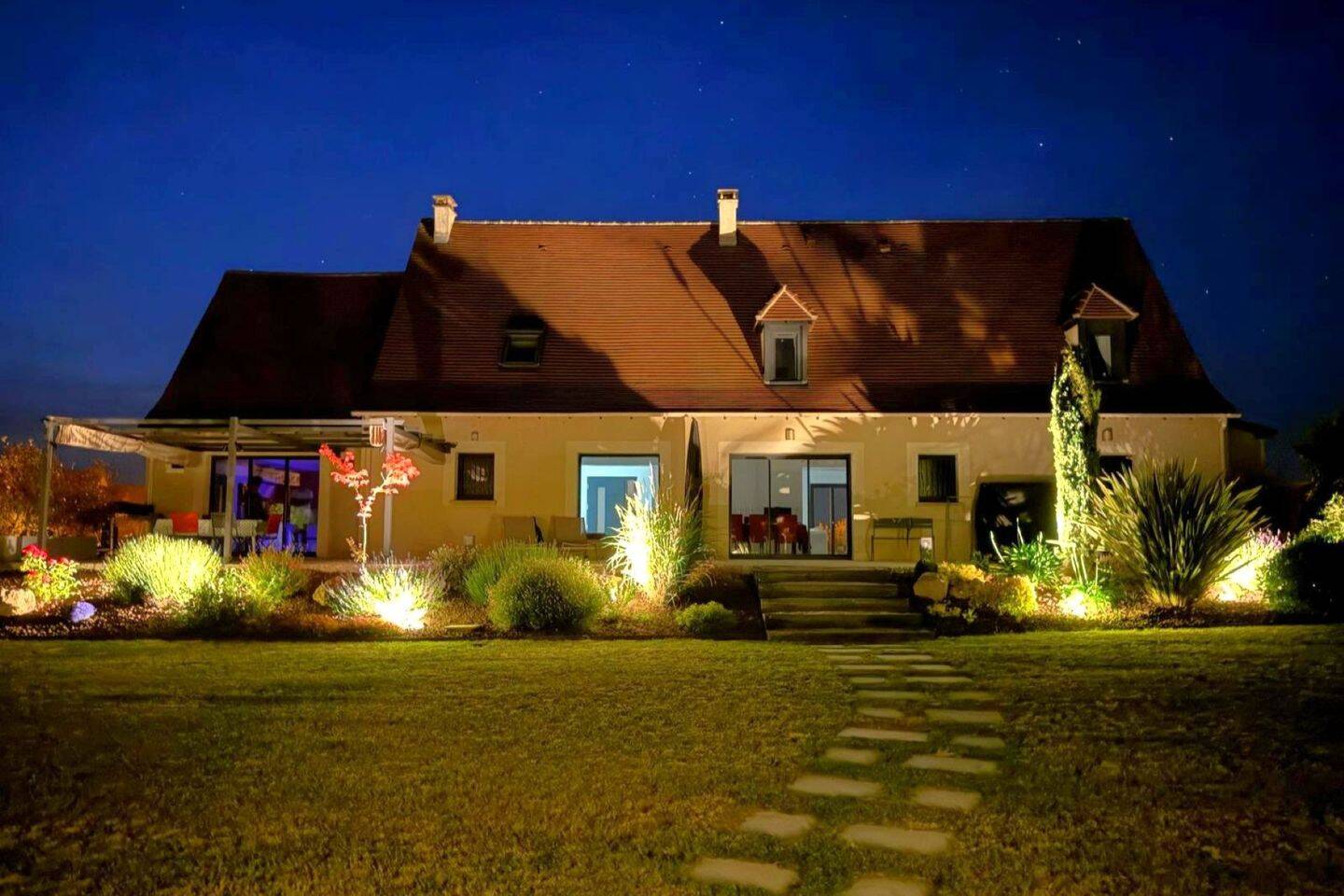 Maison 8 pièces 208 m² · à Gourdon · 208 m² · 445 000 €