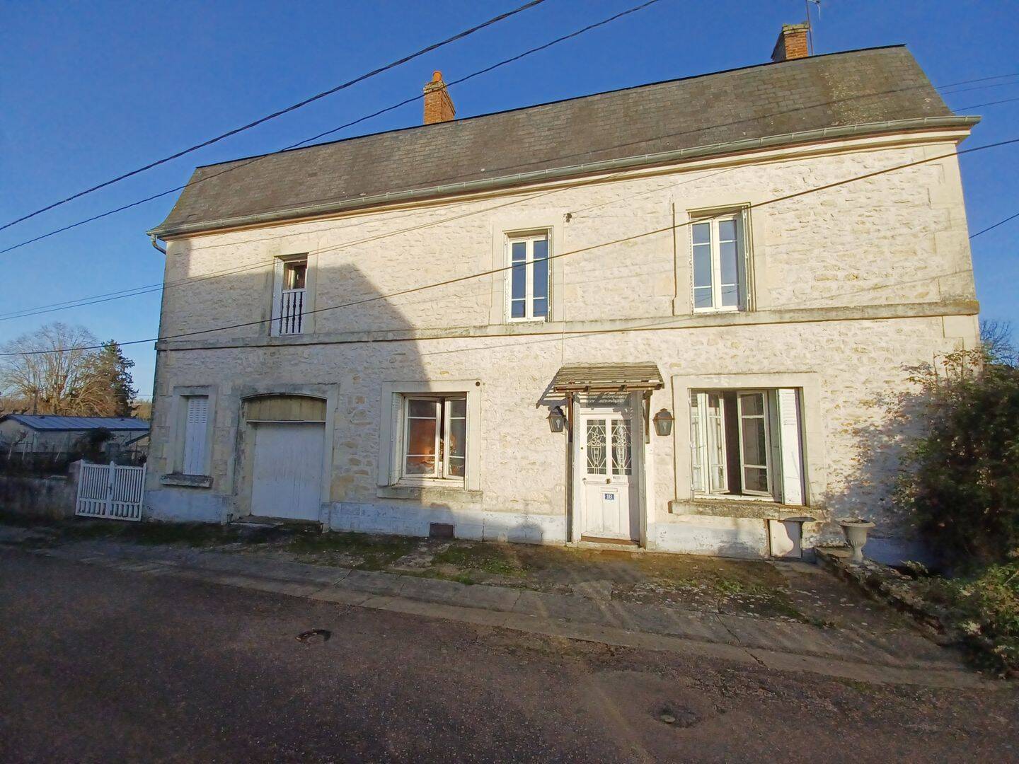 Maison 7 pièces 169 m² · à La Marche · 169 m² · 138 000 €