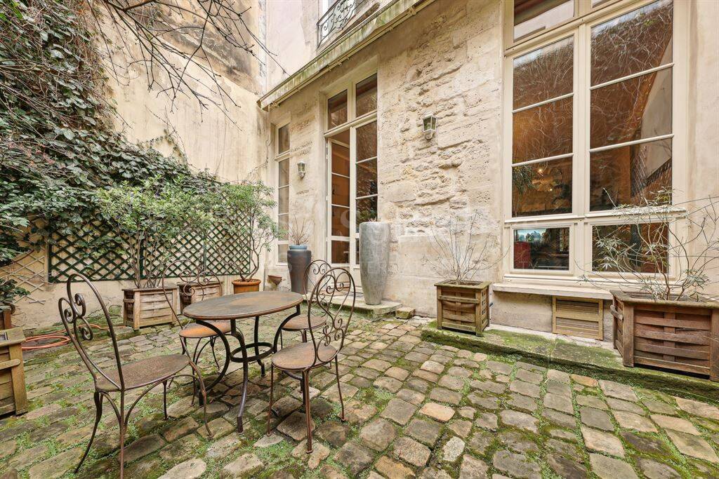 Appartement 3 pièces 154 m² · à Paris 3ème Arrondissement · 154 m² · 1 890 000 €