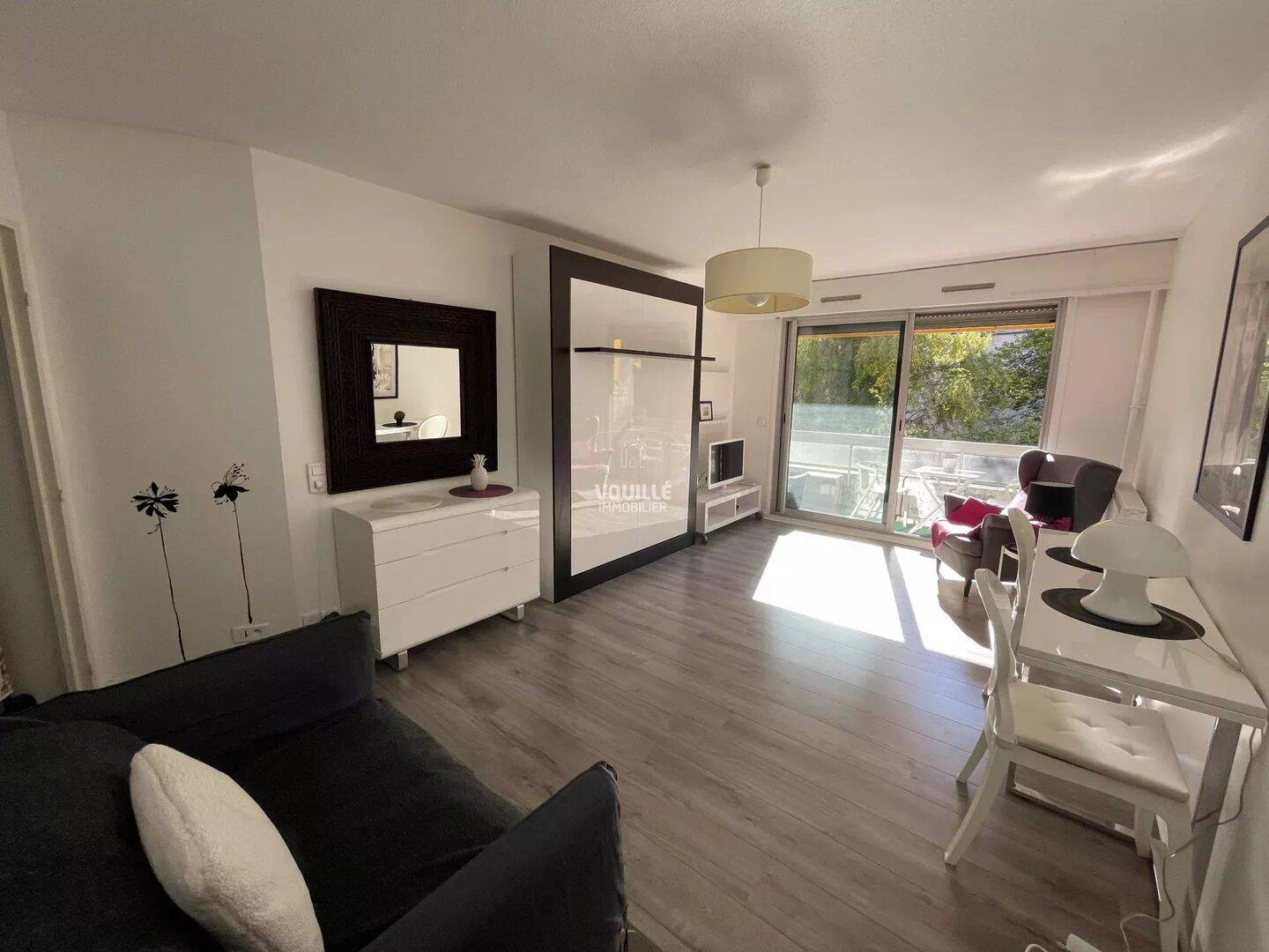 Appartement 1 pièce 35 m² · à Paris 15ème Arrondissement · 35,4 m² · 1 250 €