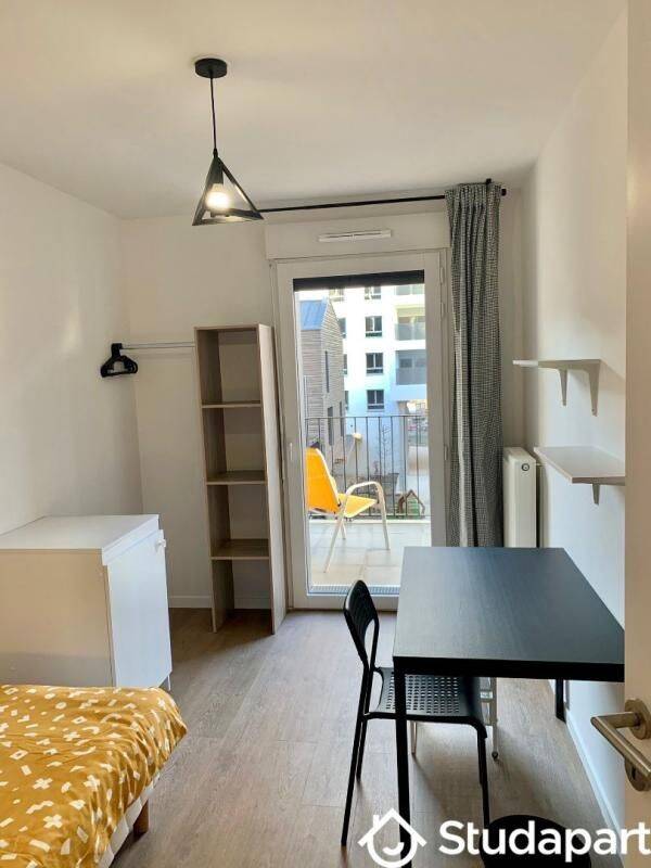 1 pièce 12 m² · à Saint-Denis · 12 m² · 740 €