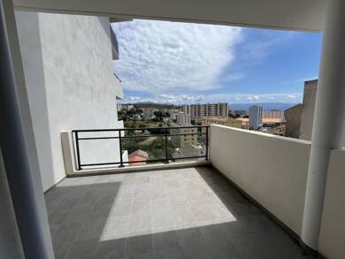 Appartement à louer 1 060 € 3 pièces 2 chambres 63 m² Étage 3/5 Maréchal Juin Ajaccio 20090