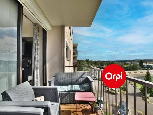 Appartement à vendre 189 900 € 5 pièces 4 chambres 90,1 m² Étage 3/3 Centre Ville Saint-Priest 69800