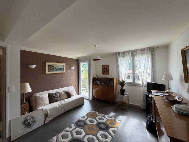 Appartement 3 pièces 57 m² · à Saint-Claude · 56,9 m² · 76 000 €