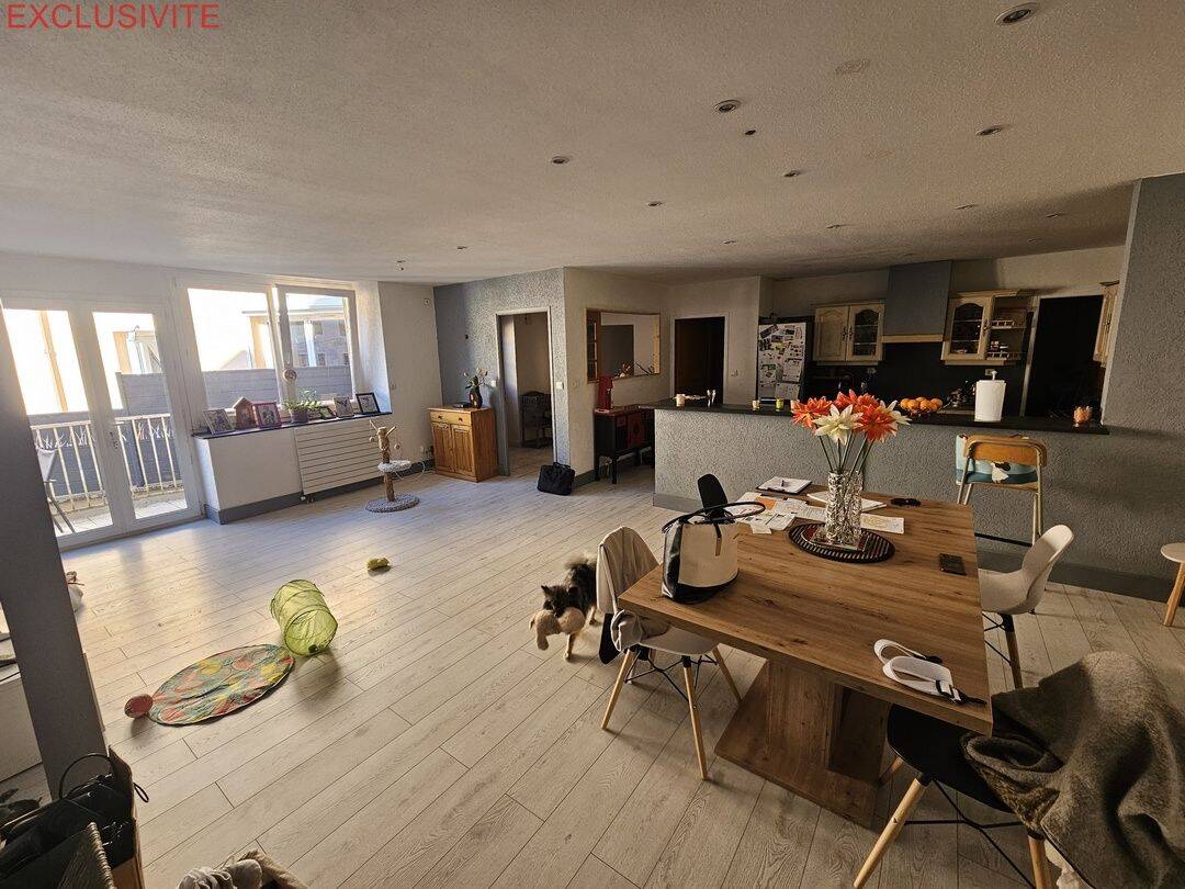 Appartement 4 pièces 136 m² · à Saint-Claude · 136 m² · 135 000 €