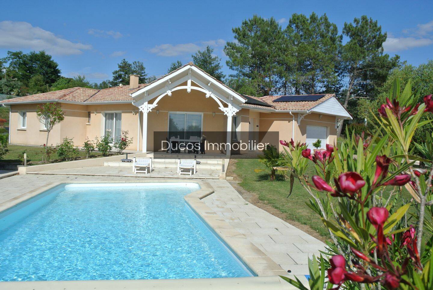 Maison 5 pièces 131 m² · à Sainte-Bazeille · 131 m² · 294 000 €