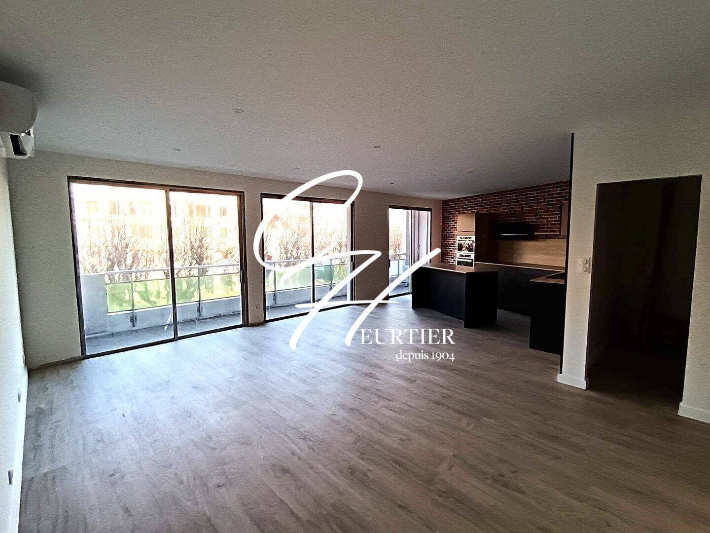 Appartement 3 pièces 76 m² · à Voiron · 75,8 m² · 1 015 €