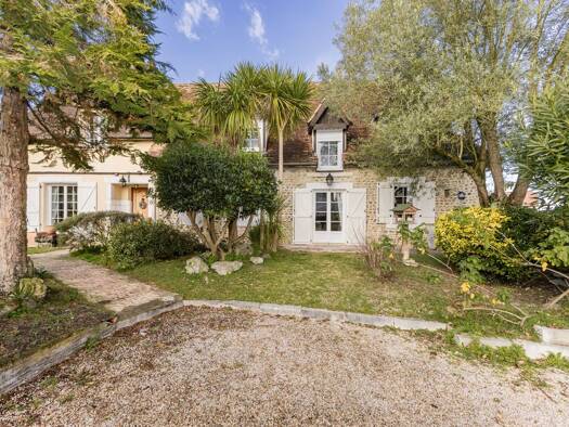 Villa à vendre 514 500 € 5 pièces 4 chambres 188 m² 17 343 m² de terrain Morlaàs 64160