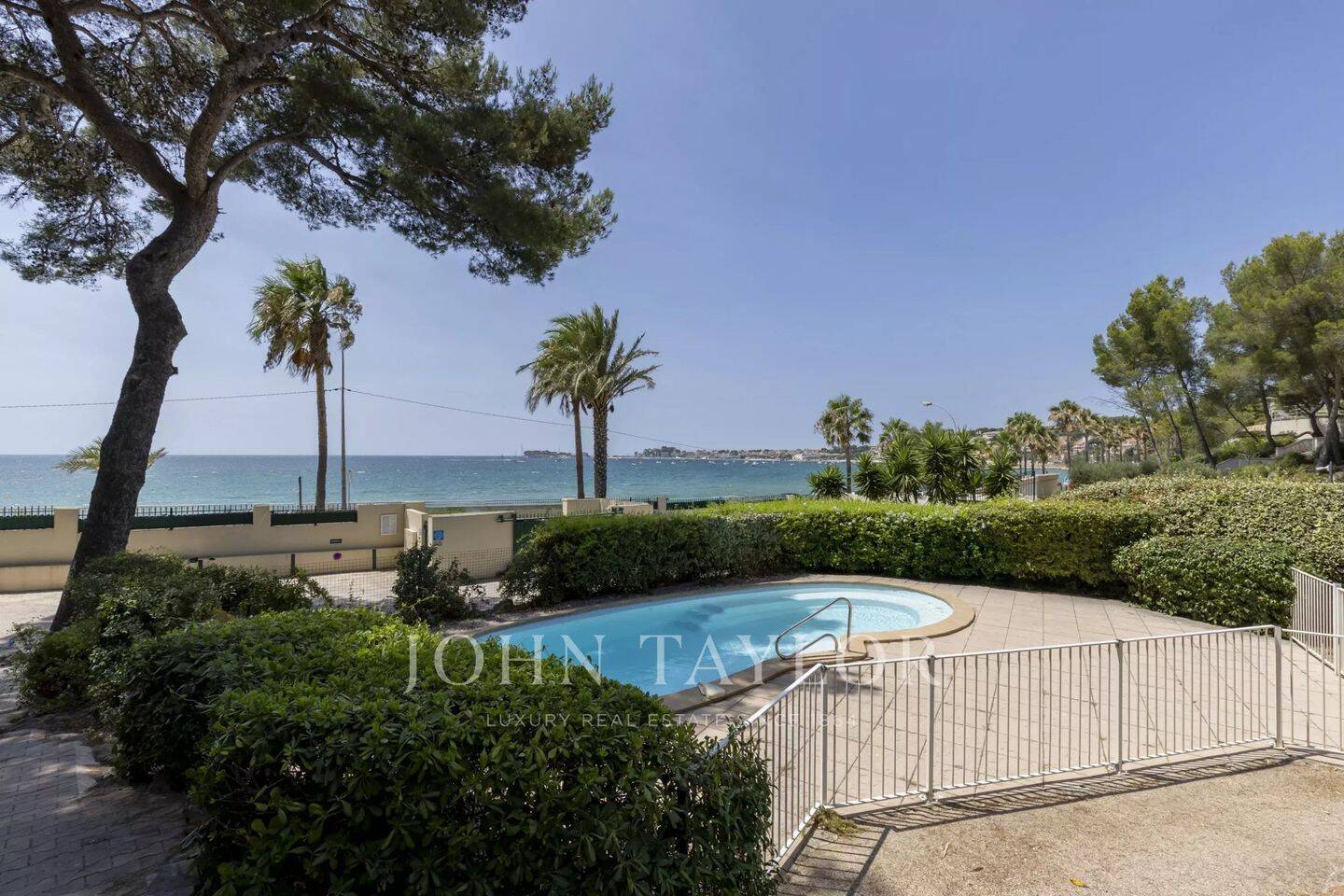 Appartement 4 pièces 107 m² · à Sanary-sur-Mer · 107 m² · 890 000 €