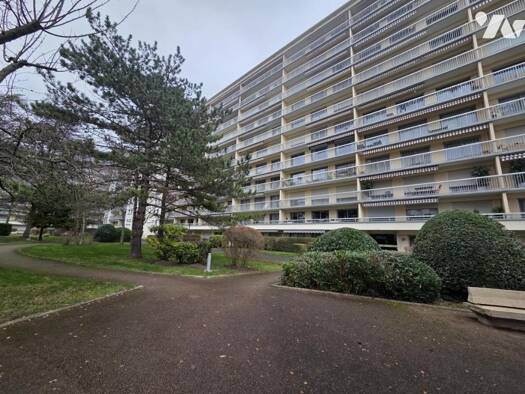 Appartement à vendre 358 000 € 5 pièces 2 chambres 103,1 m² 10ème étage Reims 51100