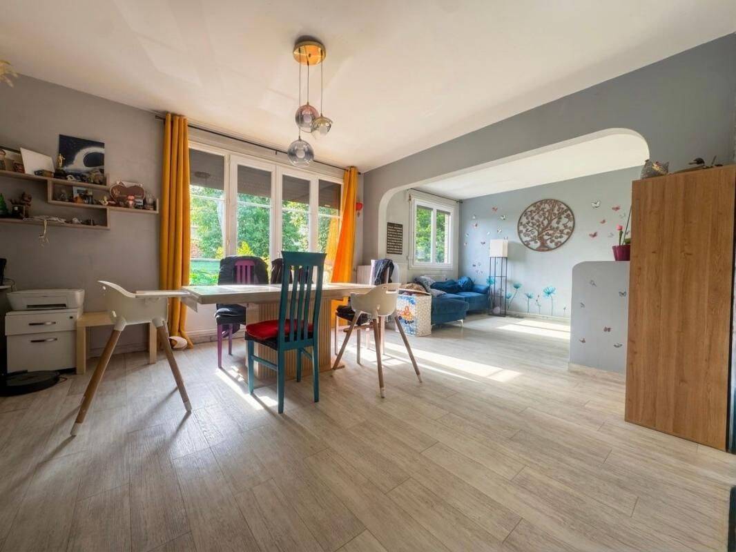 Appartement 4 pièces 77 m² · à Montreuil · 76,9 m² · 329 900 €