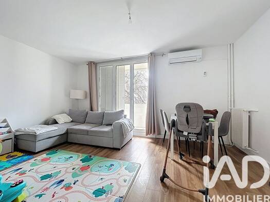Appartement à vendre 140 000 € 3 pièces 2 chambres 60 m² Étage 1/4 La Calagoviere-Parc Camoin Marignane 13700