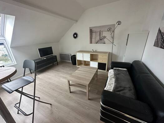 Triplex à louer 675 € 2 pièces 1 chambre 28 m² Étage 3/3 Jardin des Plantes Saint-Nazaire 44600