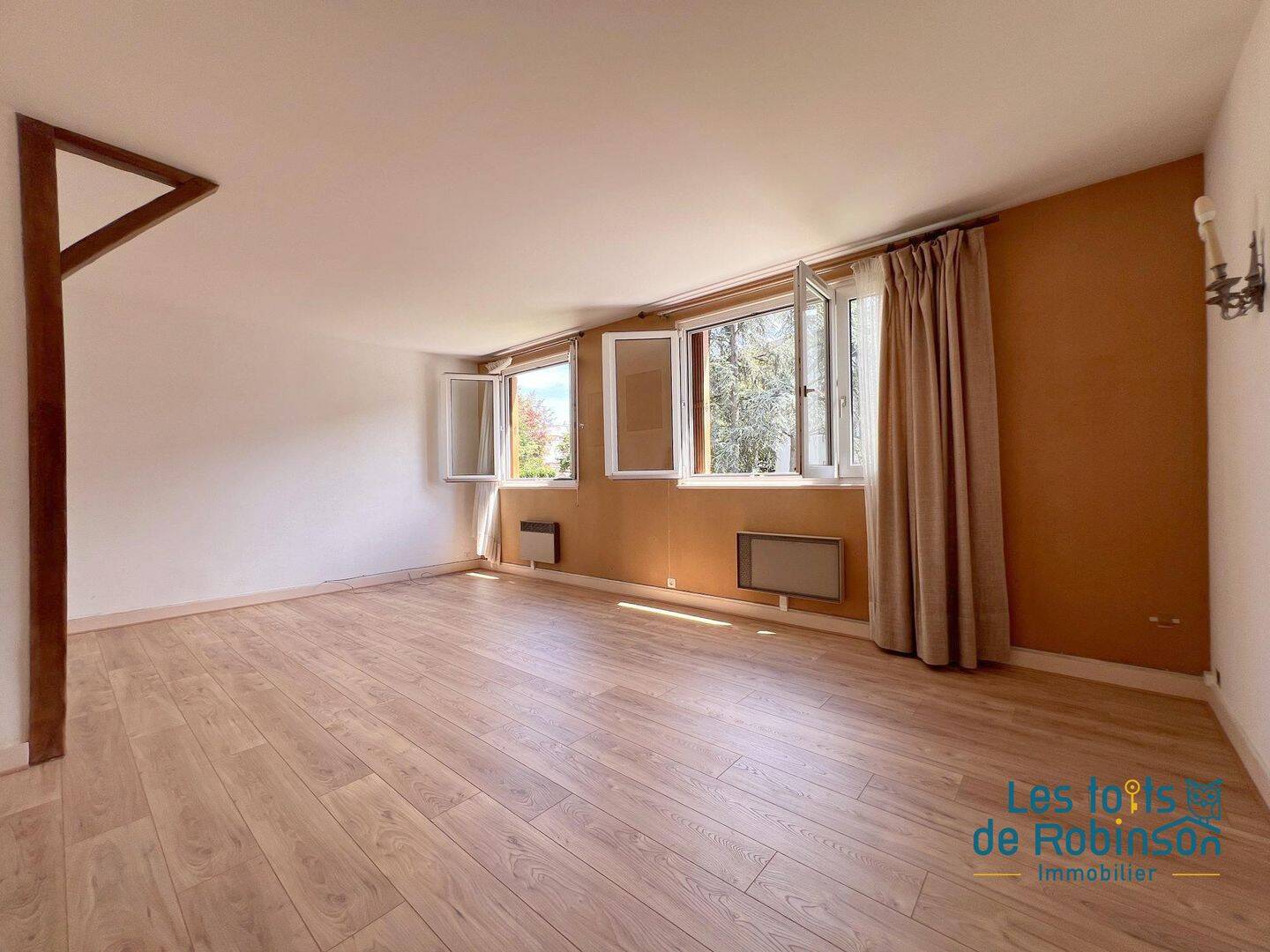 Appartement 4 pièces 66 m² · à Le Plessis-Robinson · 66 m² · 250 000 €