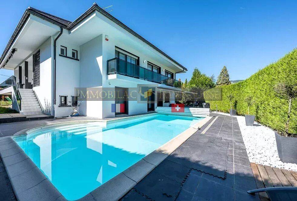 Maison 10 pièces 362 m² · à Marnaz · 362 m² · 649 000 €
