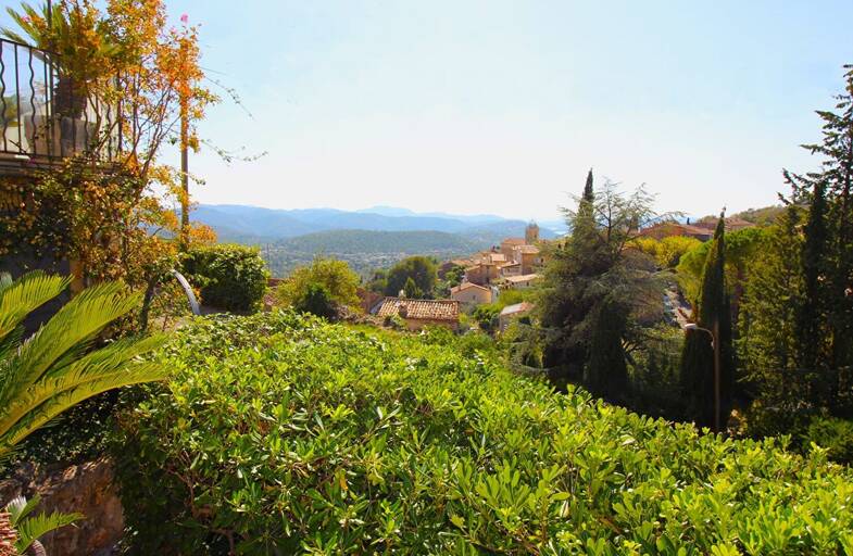 Mas à vendre 700 000 € 6 pièces 3 chambres 145 m² 423 m² de terrain Speracedes 06530