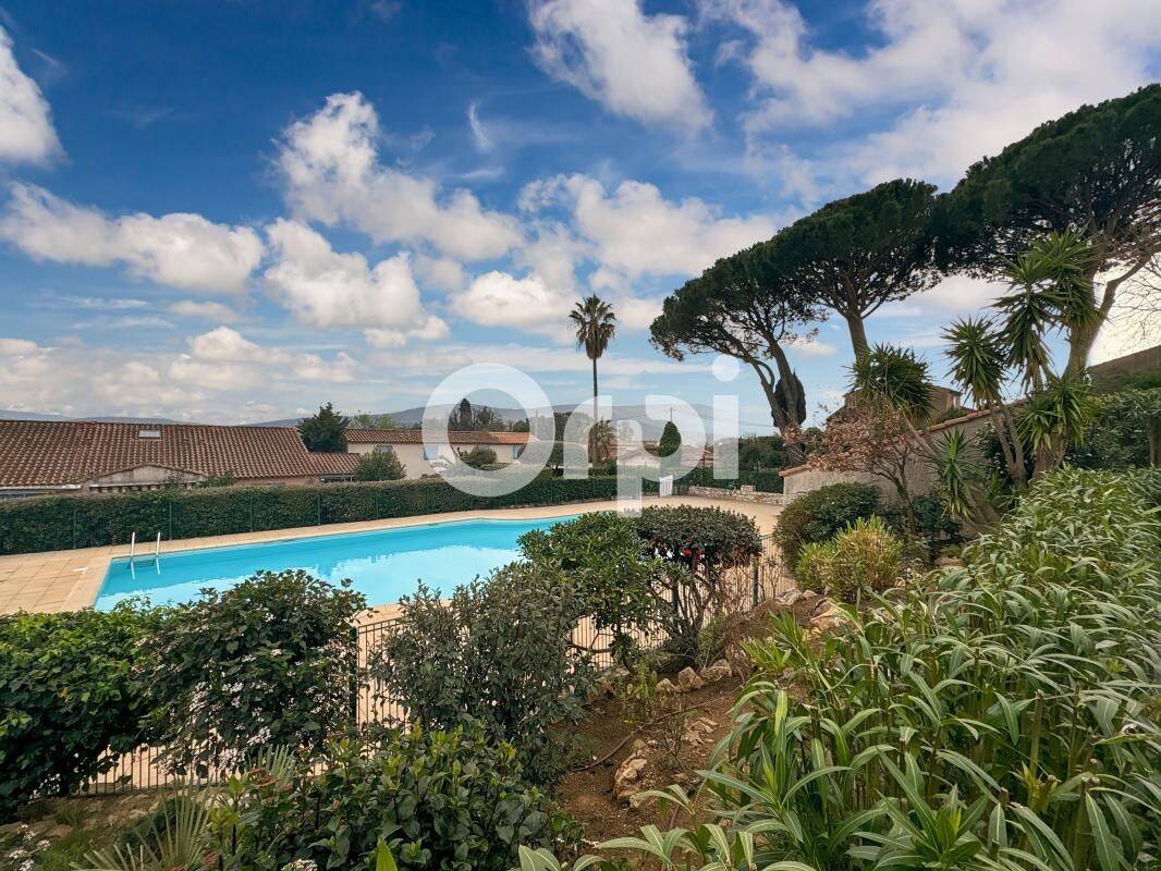 Maison 2 pièces 28 m² · à Cogolin · 27,7 m² · 219 000 €