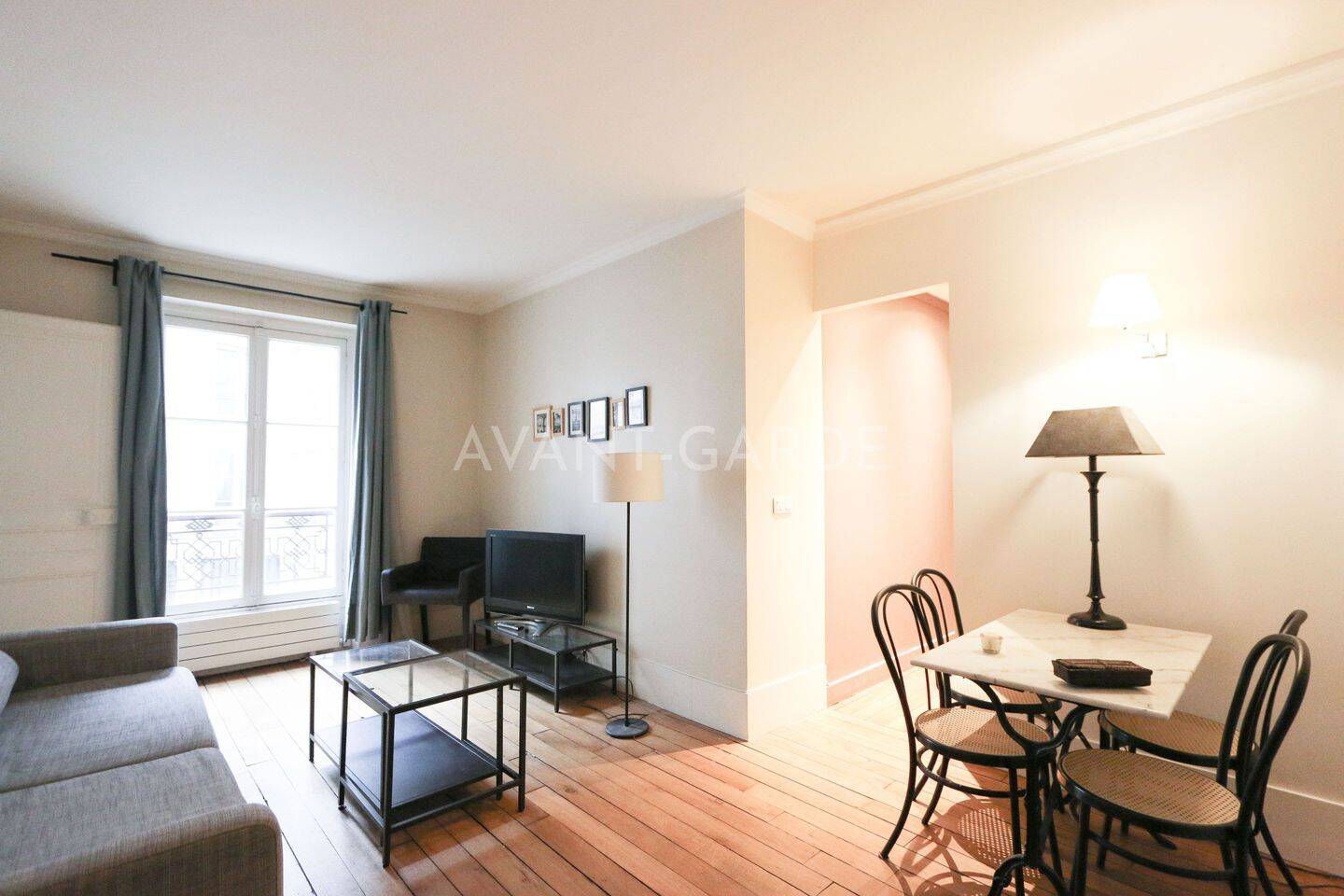 Appartement 2 pièces 40 m² · à Paris 7ème Arrondissement · 40,2 m² · 1 950 €